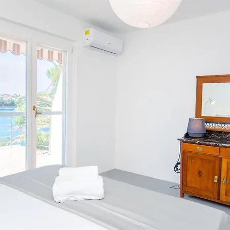 Vakantiehuis House Mavi Trogir