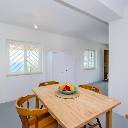 House Mavi Trogir